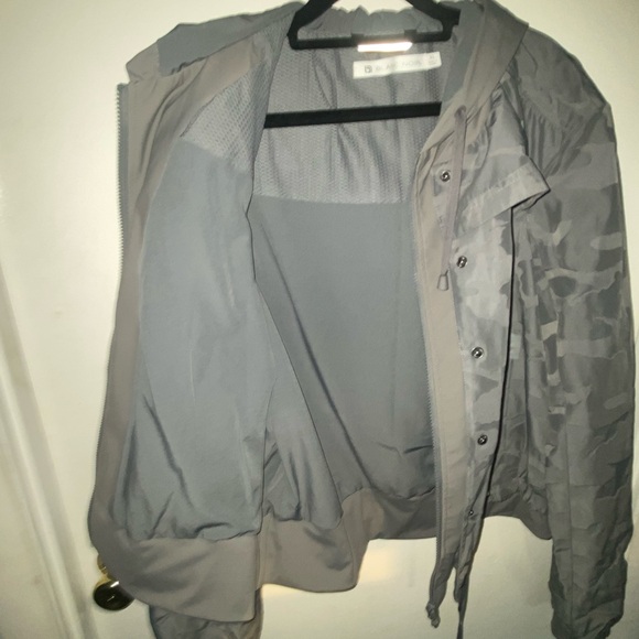 BLANC NOIR | Women’s XL | Gray Camo | Jacket | Athletic | Casual - Picture 6 of 15